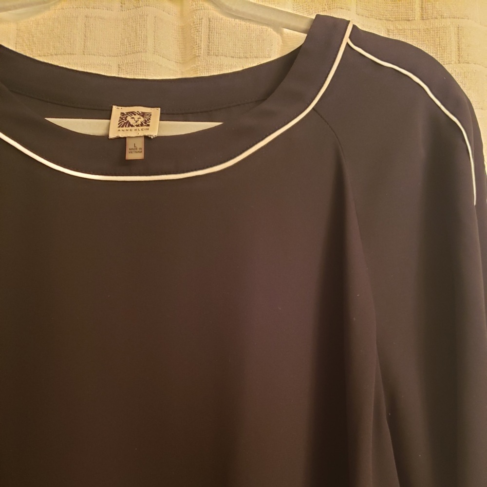 Classic Chic - image 2